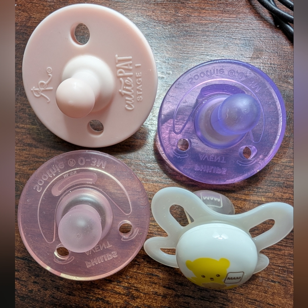 CutePacifier Set - Pink, Purple, White